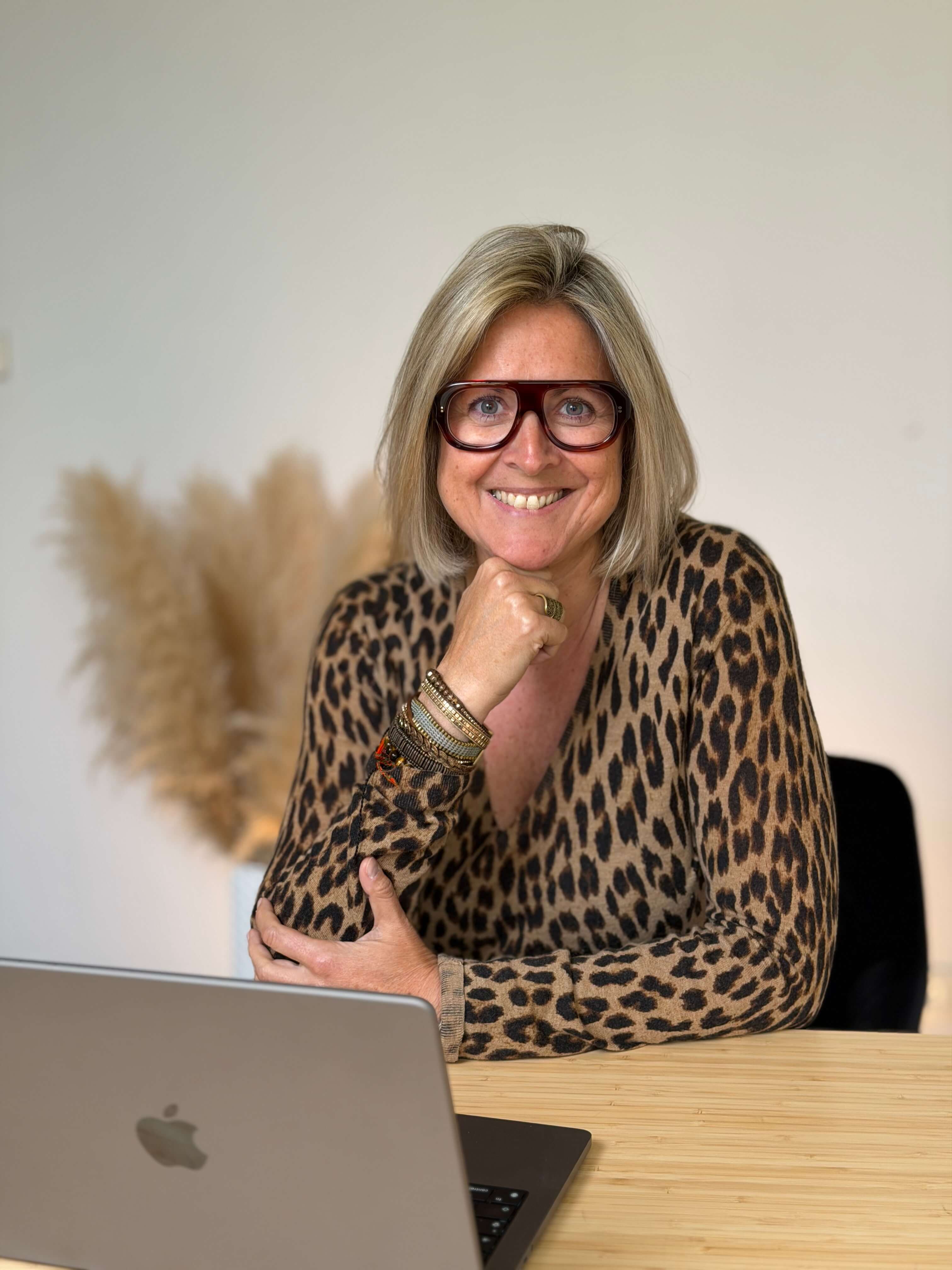 Charlotte Filloux à son bureau